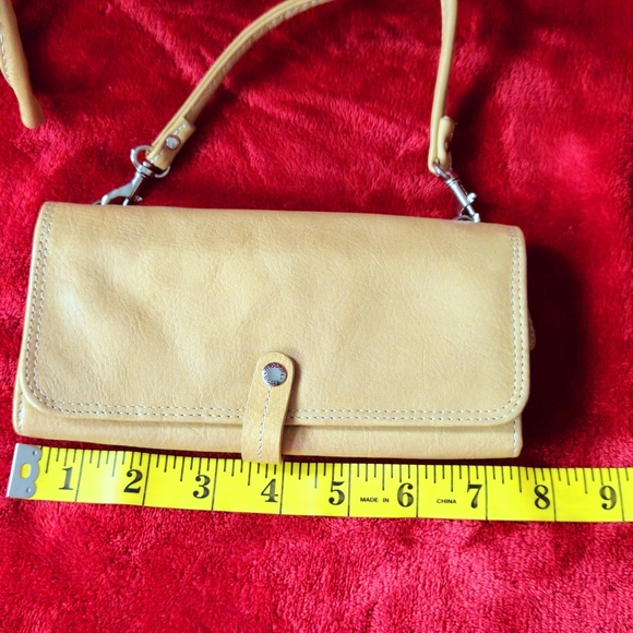 Fossil Light Tan Leather Tri-fold Wallet Crossbody Bag - Picture 2 of 9